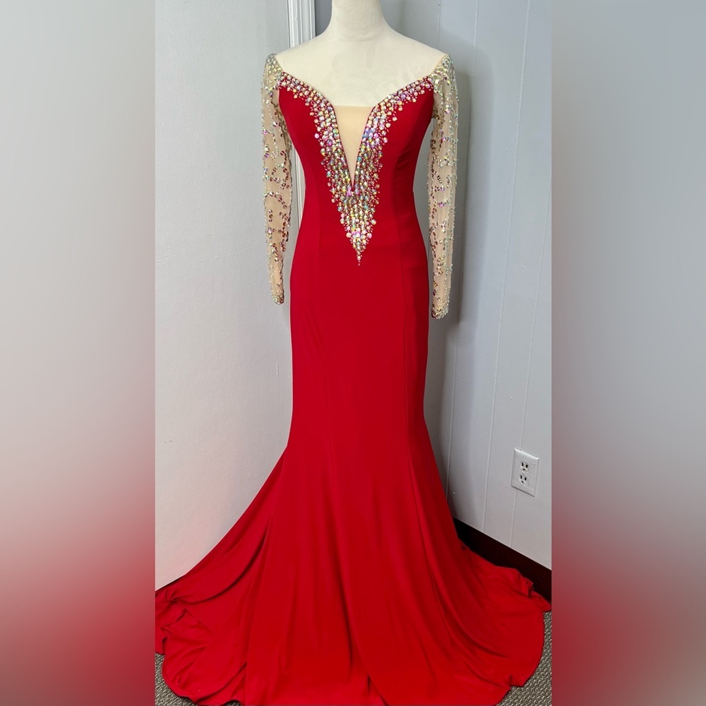 Prom dress/ pageant dress/ formal dress/ red dress